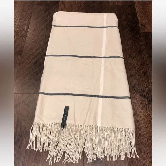 BNWT Indigo Love & Lore Cream and Black Striped Scarf with Fringe - Picture 4 of 15